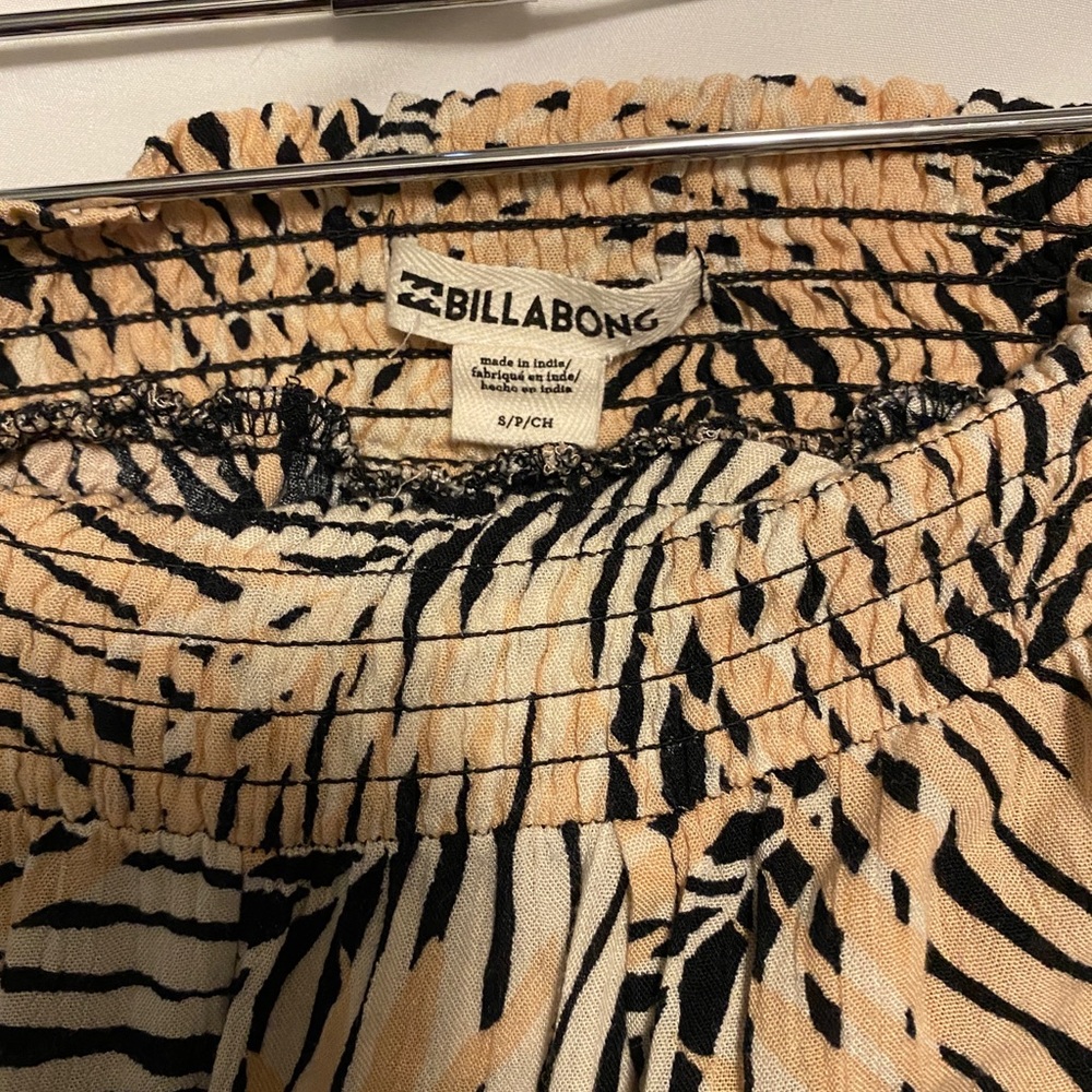 Billabong “flowy” pants. Super comfortable.
